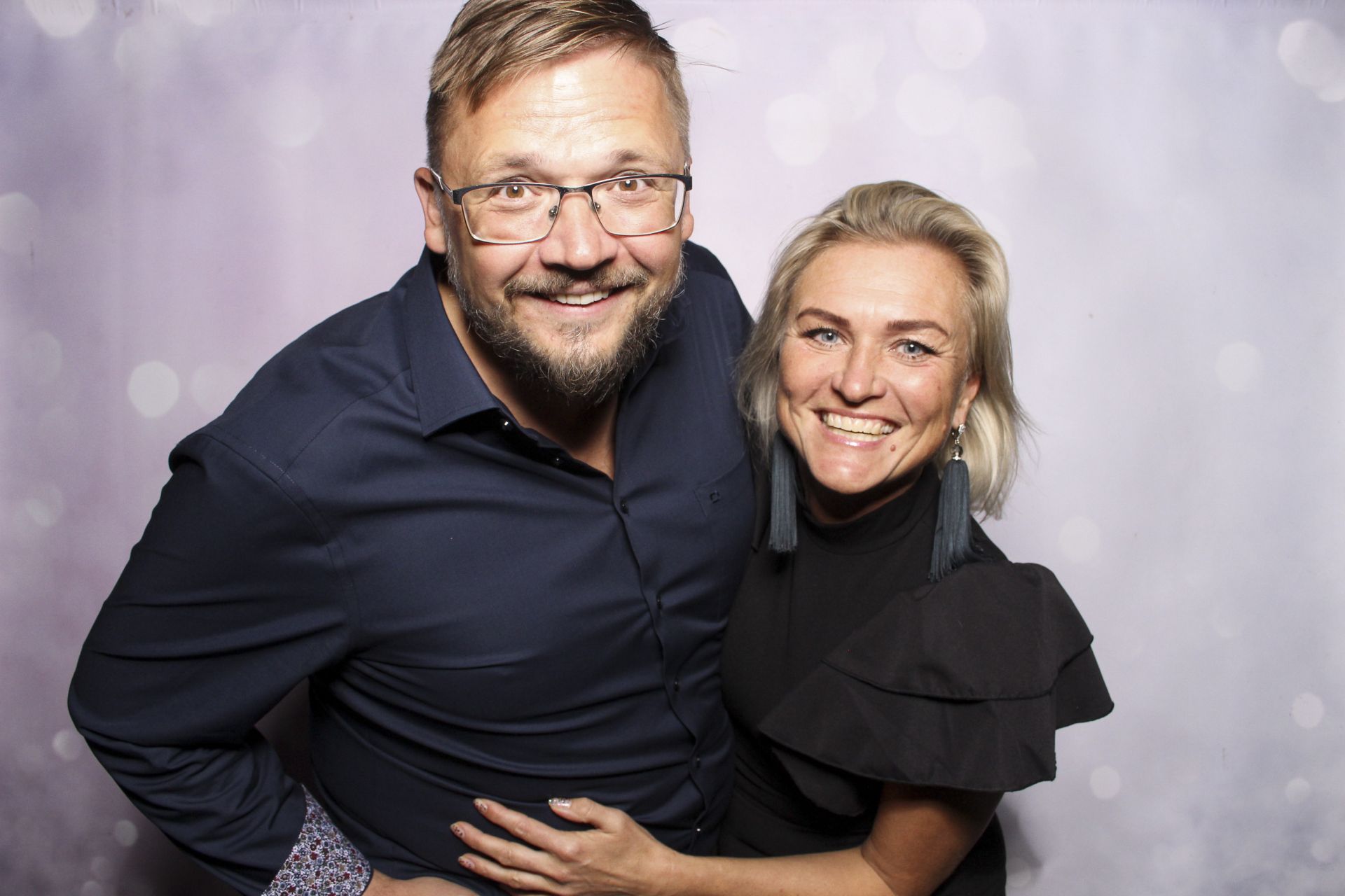 Must OÜ Sündmuste korraldus, Turundustööd, Copywriting, Puhkusemajutus, Reklaamitööd, Konsultatsioon